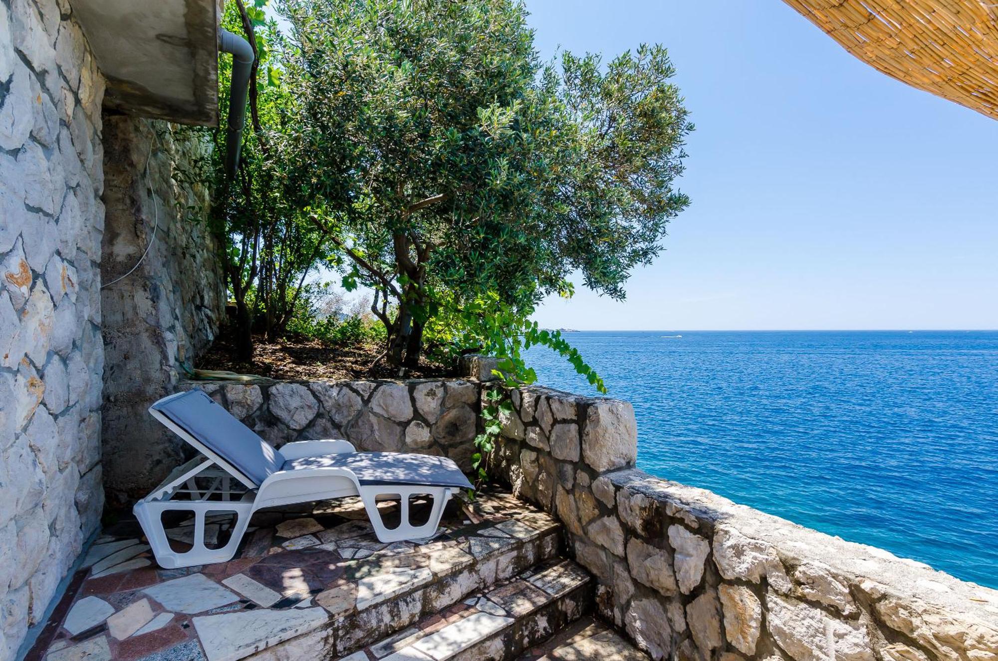 Sea Apartment *